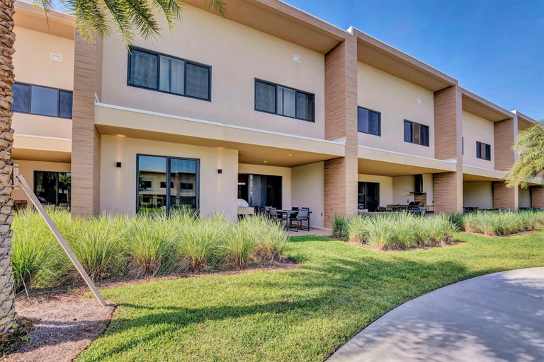 Exterior & Views 2, 4bdrm at Magice Village Resort, Osceola