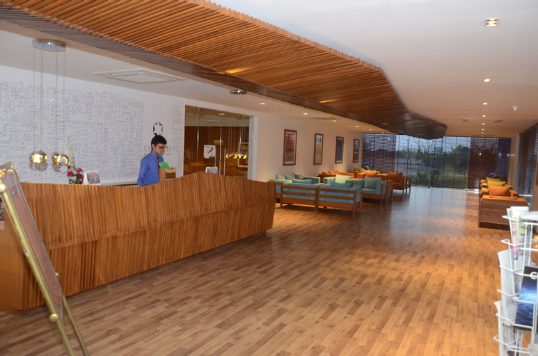 Public Area 4, The Emerald Club, Rajkot
