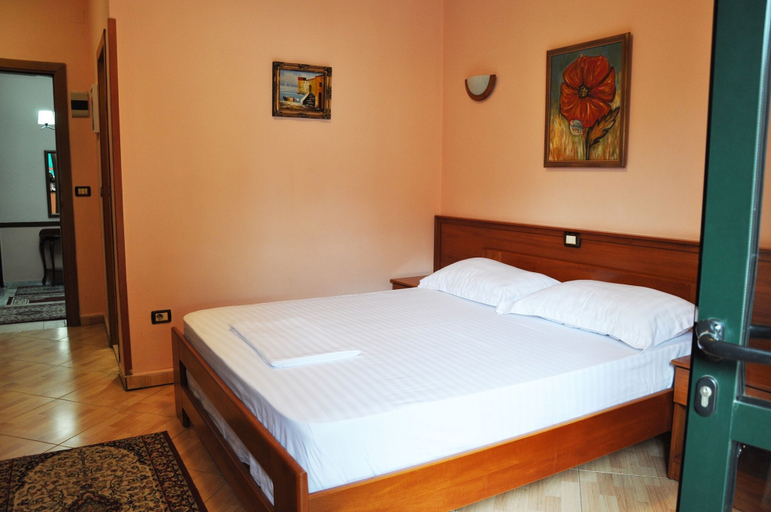 Bedroom 2, Hotel Lugano Tirana, Tiranës