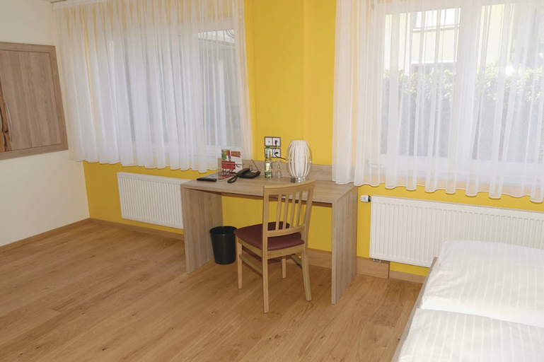 Bedroom 3, RotHweinHotel, Kitzingen