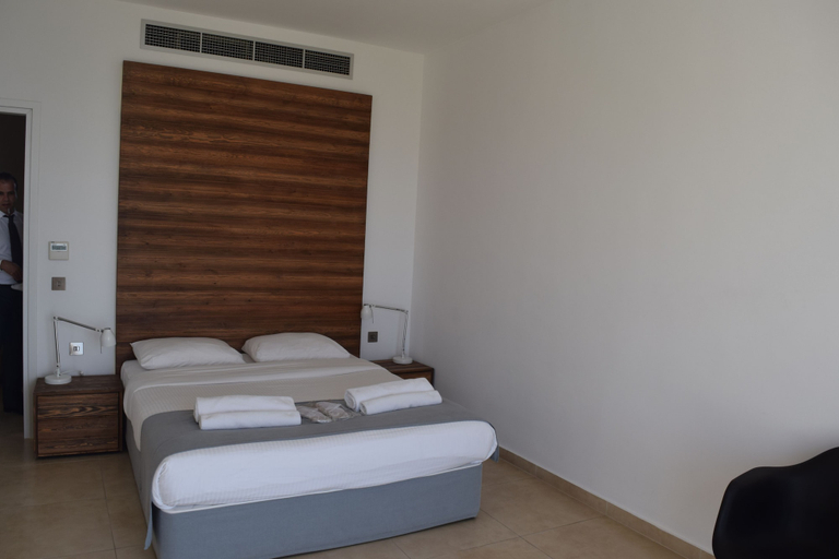 Bedroom 4, Amphora Hotel & Suites