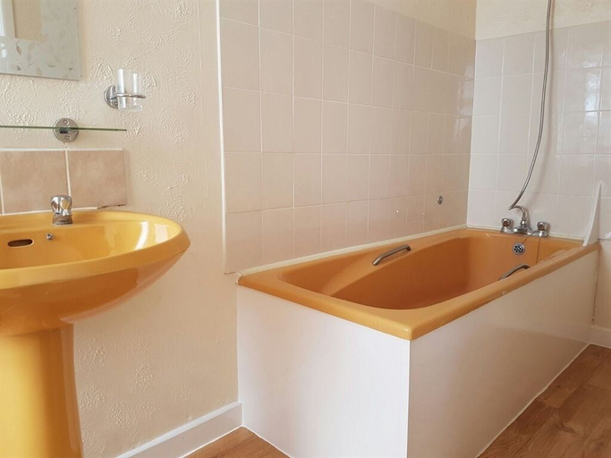 Bathroom, AA Central Hotel, Blackpool