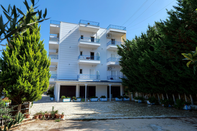 Exterior & Views 2, Stunning 1-bed House in Sarandë, Sarandës