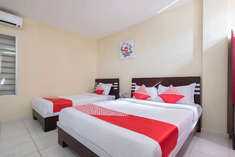 Bedroom 3, OYO 1075 Rumah Indah Losari Inn, Makassar
