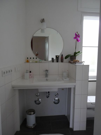 Bathroom 3, Lakeside City House, Nürnberg