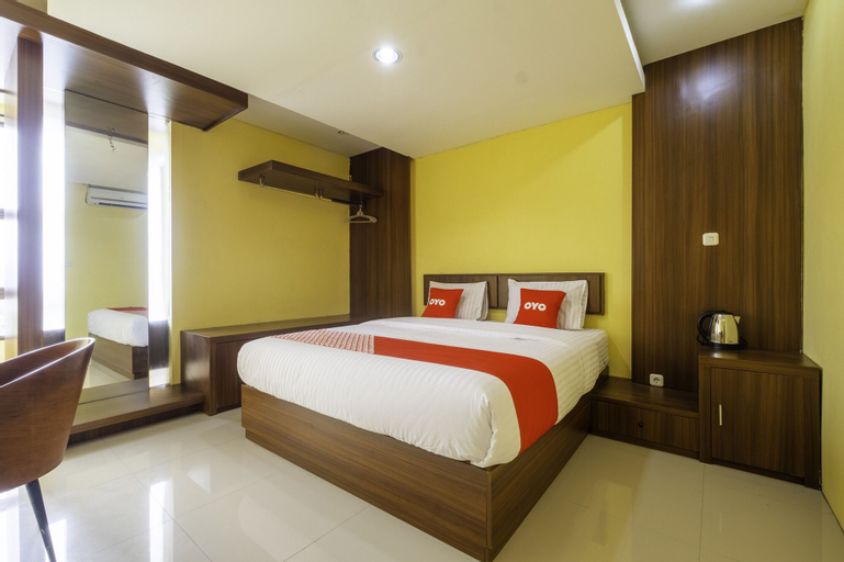 Bedroom 1, Capital O 1973 Guest House Toserba Selamat Syariah Pelabuhan Ratu, Sukabumi