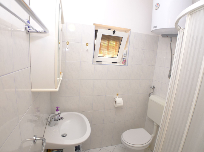 Bathroom, Apartment for 3 Persons With Beautiful Terrace, Premantura