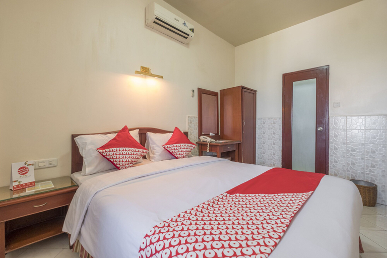 Bedroom 3, OYO 1090 Hotel Anging Mammiri Makassar, Makassar