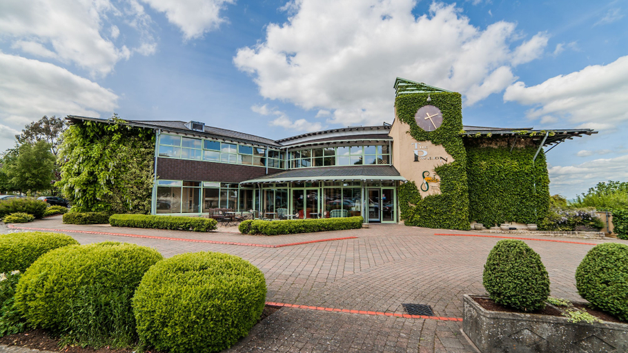 Exterior & Views 2, Swindon Blunsdon House Hotel, BW Premier Collection, Swindon