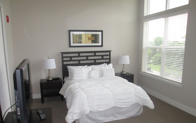 Bedroom, BridgeStreet at the Vue, Cuyahoga