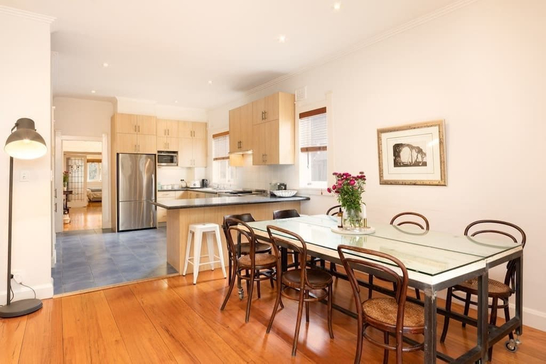 Others 5, Wonderful Family Home H406, Sydney