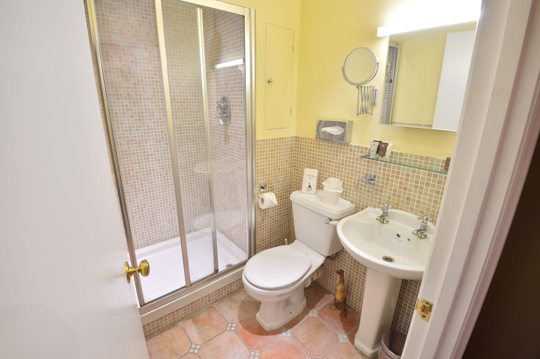 Bathroom 4, Angmering Manor, West Sussex