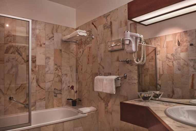 Bathroom 4, Hôtel Abaca Messidor by HappyCulture, Paris