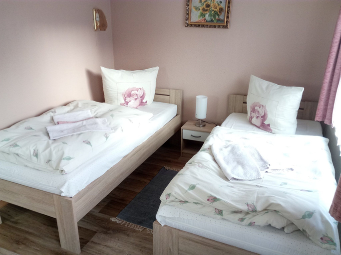 Bedroom 3, Am Mühlteich, Vogtlandkreis