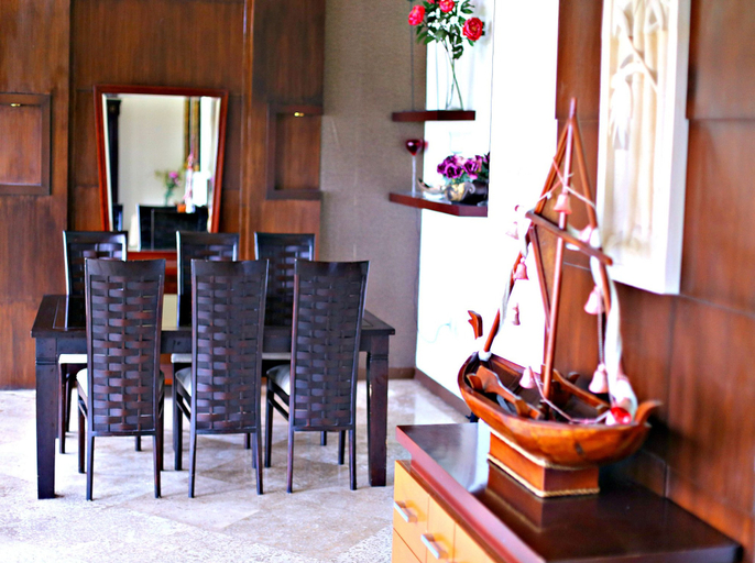Food & Drinks, De Bukit Dago Villa by HouseinBandung, Bandung