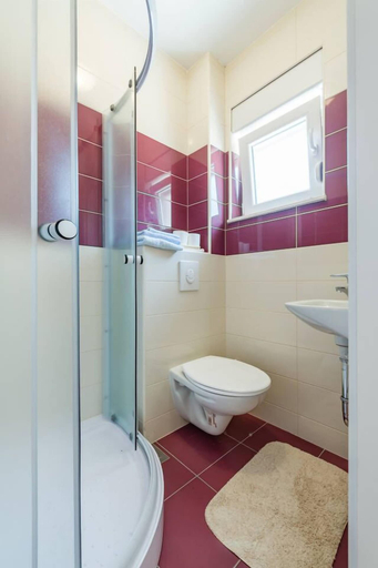 Bathroom 4, Apartment Gomilica, Kaštela