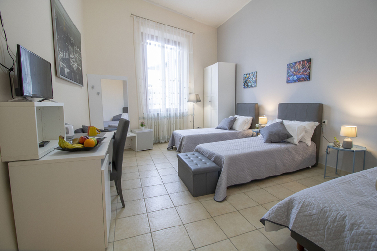 Bedroom 3, Villa Gelsomino Garden, Florence