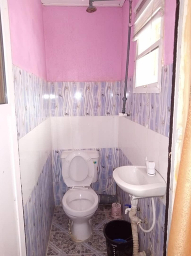 Bathroom 3, Legendary Inn & Lounge, Ikeja