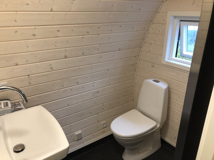 Bathroom, Rødding Centret - Hostel, Vejen