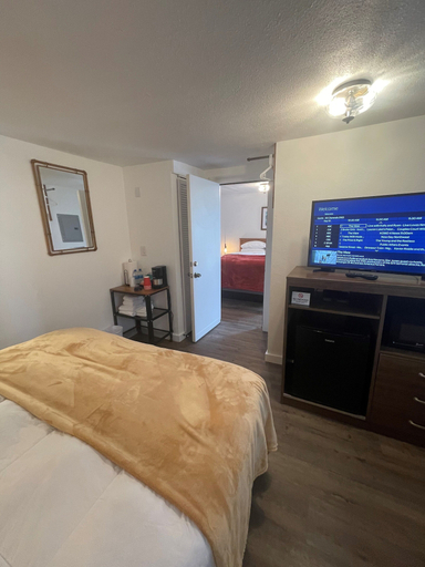 Bedroom 2, The Seaview Cottages, Pacific