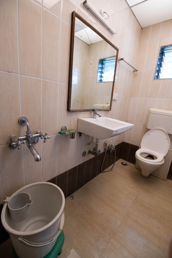 Bathroom 5, Umbrella Inn, Satara