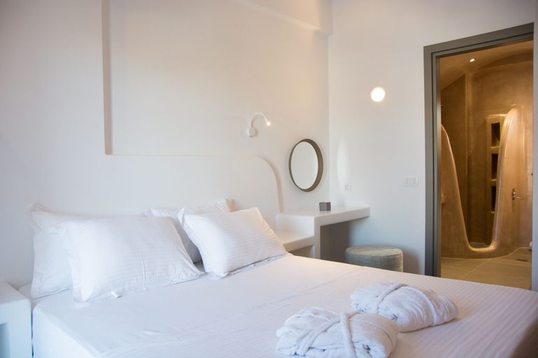 Bedroom 4, Amphitrite Suites Santorini, South Aegean