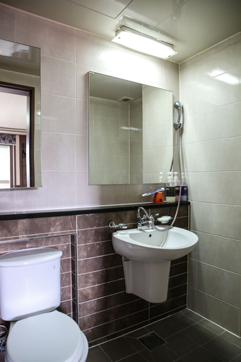 Bathroom 3, Hill Stay Hotel Residence, Gumi