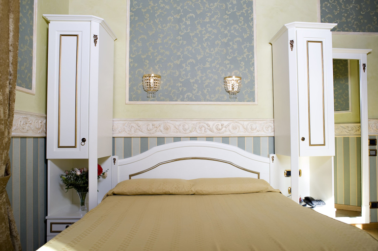 Bedroom 4, Upper View Suite, Rome