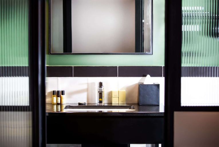Bathroom 5, Hotel Bridget, Paris