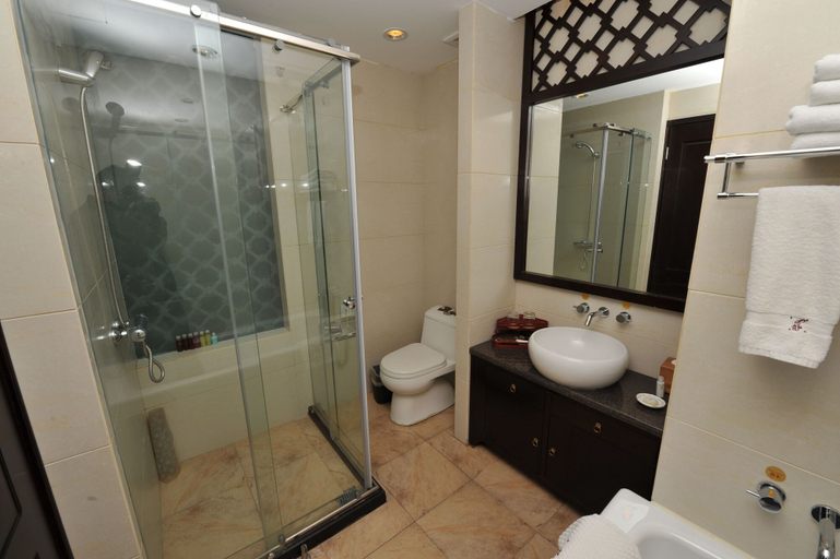 Bathroom 4, Luoyang Dongshan Hotel, Luoyang