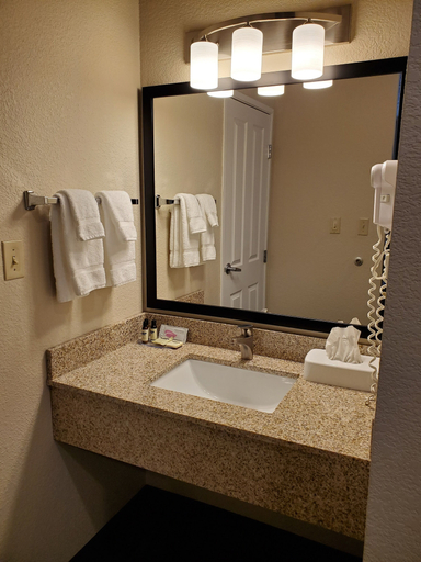 Bathroom 3, Cobblestone Suites Oshkosh, Winnebago