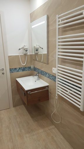 Bathroom 3, Trieste Center Rooms & Apartments, Trieste
