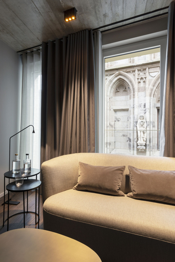 Bedroom 4, Legend Hotel, Köln