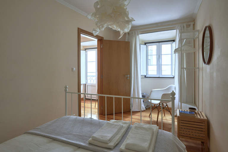 Bedroom 4, Renovated and Spacious Duplex Apartment With Patio, By TimeCooler, Lisbon
