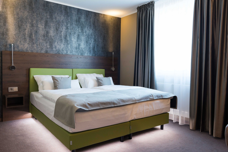 Bedroom 3, Steinberger Hof, Offenbach