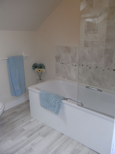 Bathroom, Osprey Meadow Holiday Cottages, North Yorkshire