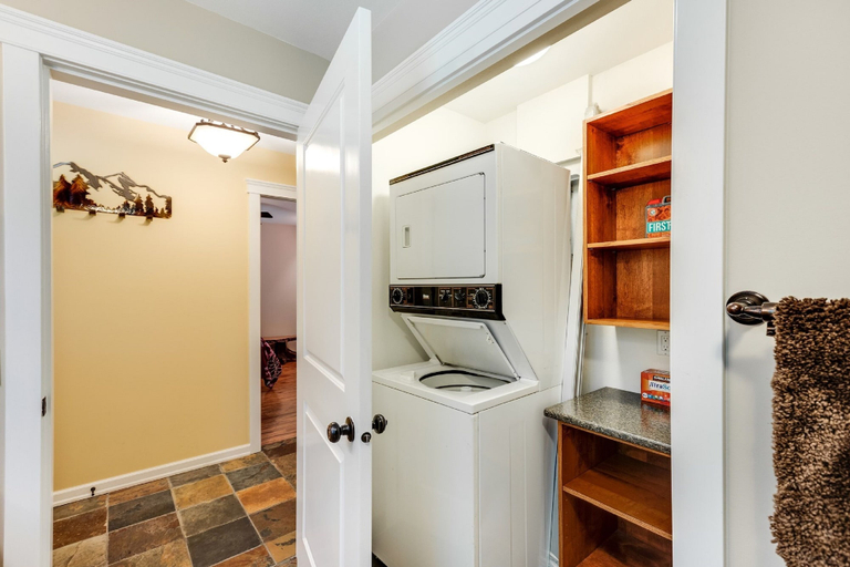 Bathroom 3, 22MBR - Hot Tub - Wi-Fi - BBQ - Pets OK - Sleeps 8, Whatcom