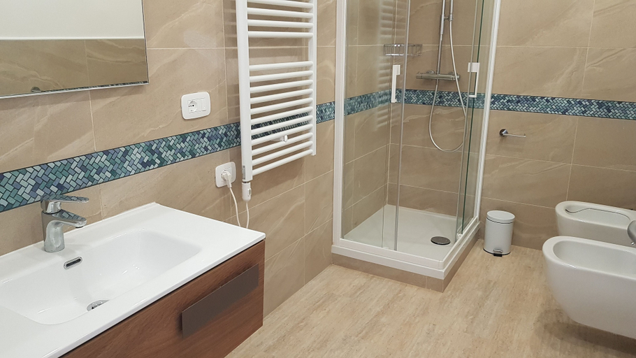 Bathroom 3, Trieste Center Rooms & Apartments, Trieste