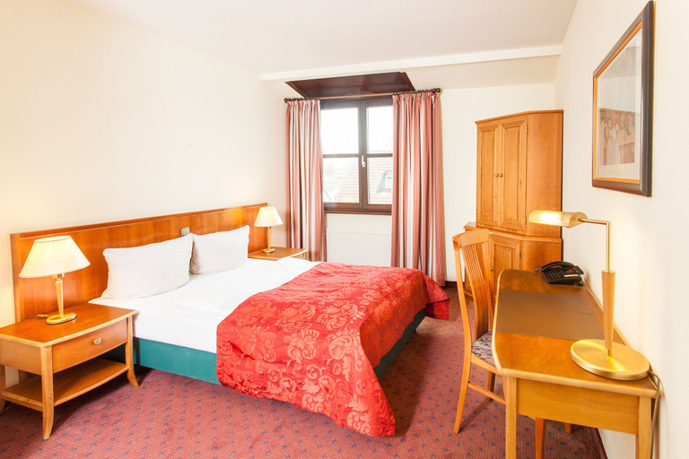 Bedroom 2, Trip Inn Bristol Hotel, Mainz