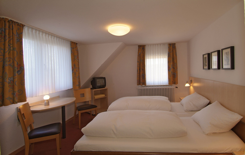 Bedroom 2, Hotel Haus am Berg, Trier