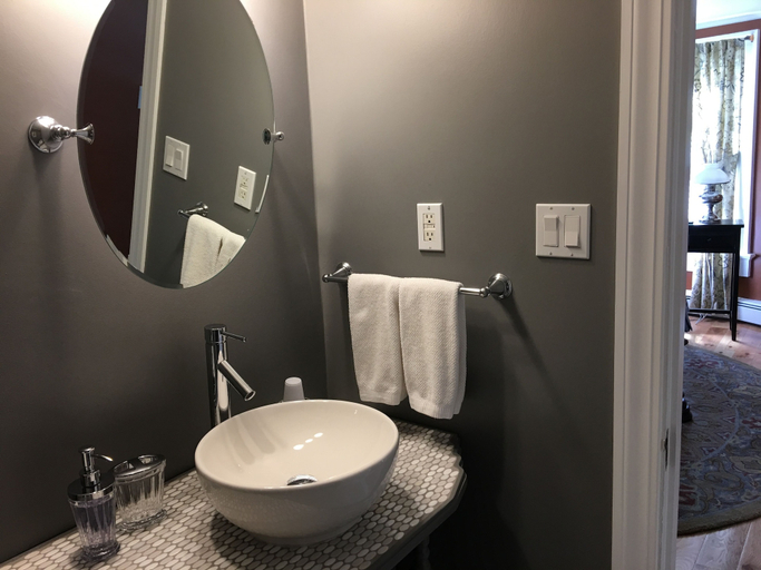 Bathroom 4, Baldwinsville B&B, Onondaga