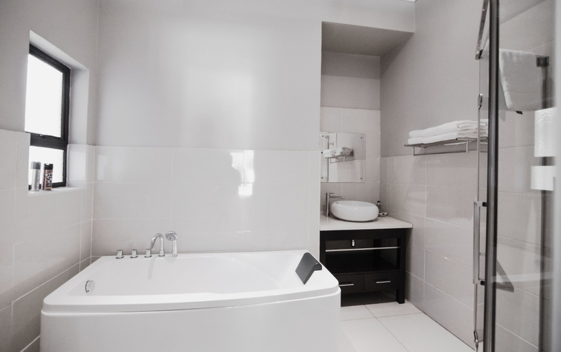 Bathroom 3, The Capital Guesthouse, Gaborone