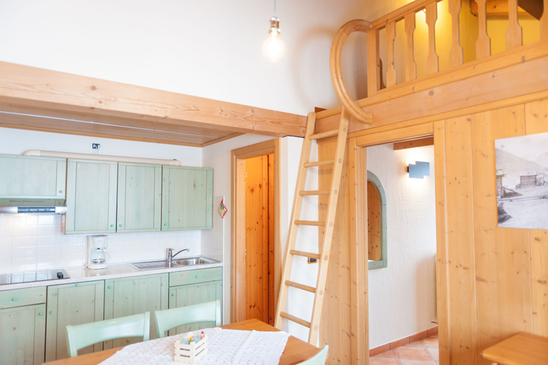 Others 5, Residence Bait da Mott, Sondrio