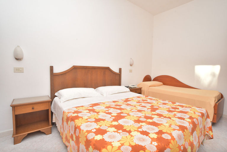 Bedroom 3, Hotel Maronti, Napoli