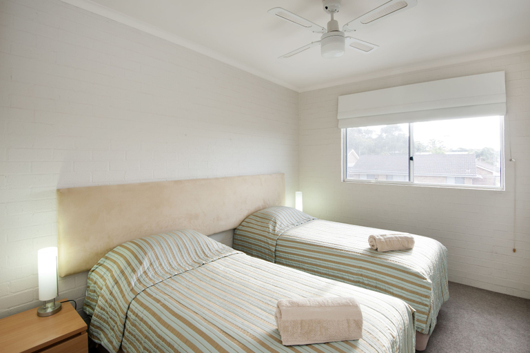 Bedroom 2, Mollymook Cove Apartments, Shoalhaven - Pt B