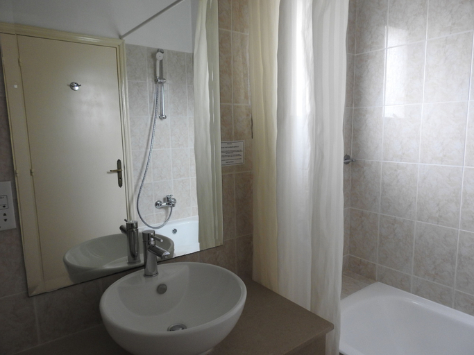 Bathroom 5, Anna Hotel Apartments