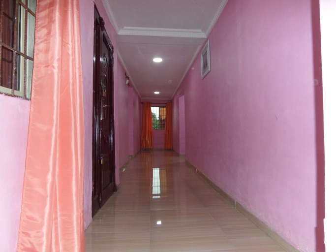 Others 5, Murray's Suites, Ido