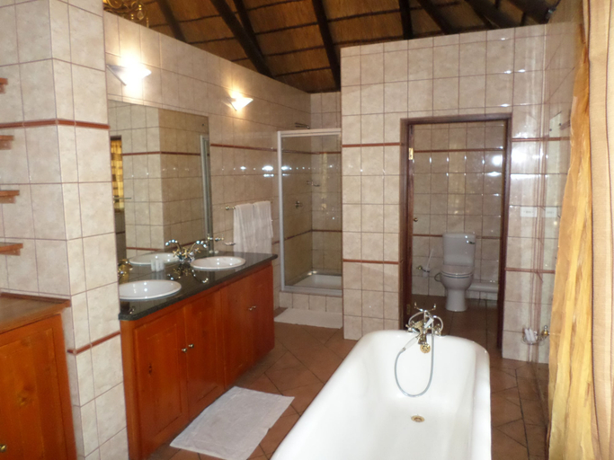 Bathroom 4, Foundry Guest Lodge, City of Tshwane