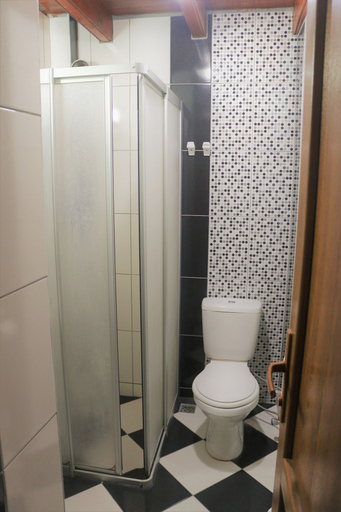 Bathroom 5, Durak Hotel, Bodrum