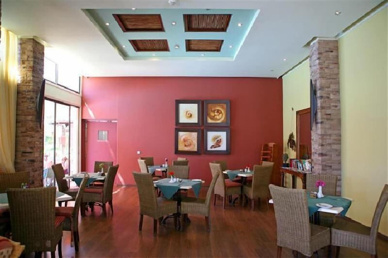 Food & Drinks, Alva Hotel Apartments